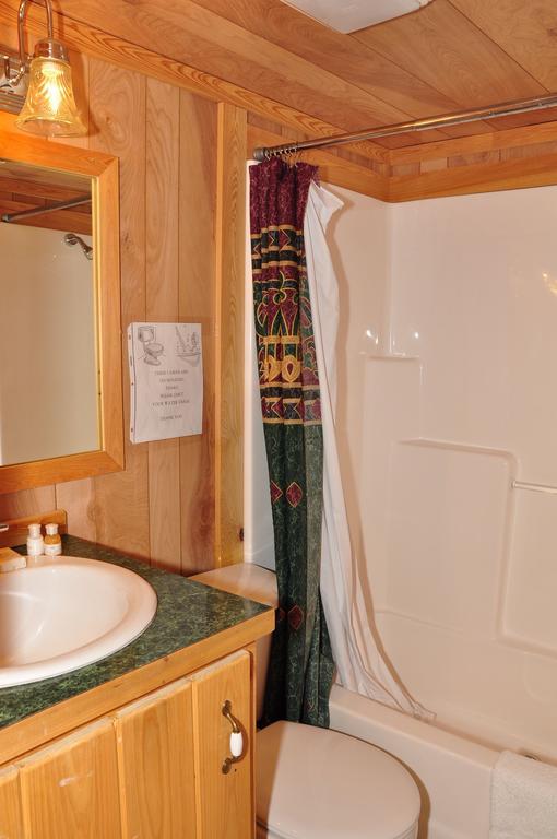 Plymouth Rock Camping Resort Rustic Cabin Elkhart Lake Экстерьер фото