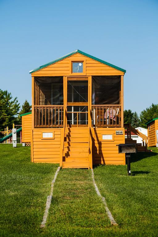 Plymouth Rock Camping Resort Rustic Cabin Elkhart Lake Экстерьер фото